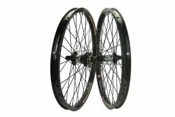 Roue CRUPI Quad 24"x1.75" Couleur Noir